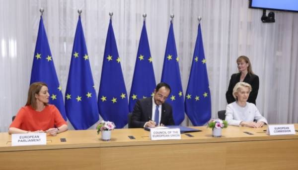 Лідери ЄС підписали спільну декларацію «Європа для культури, культура для Європи» 18 Лідери ЄС підписали спільну декларацію «Європа для культури, культура для Європи» 18