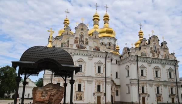 Зеленський підписав указ про підготовку до відзначення 1000-річчя Києво-Печерської лаври