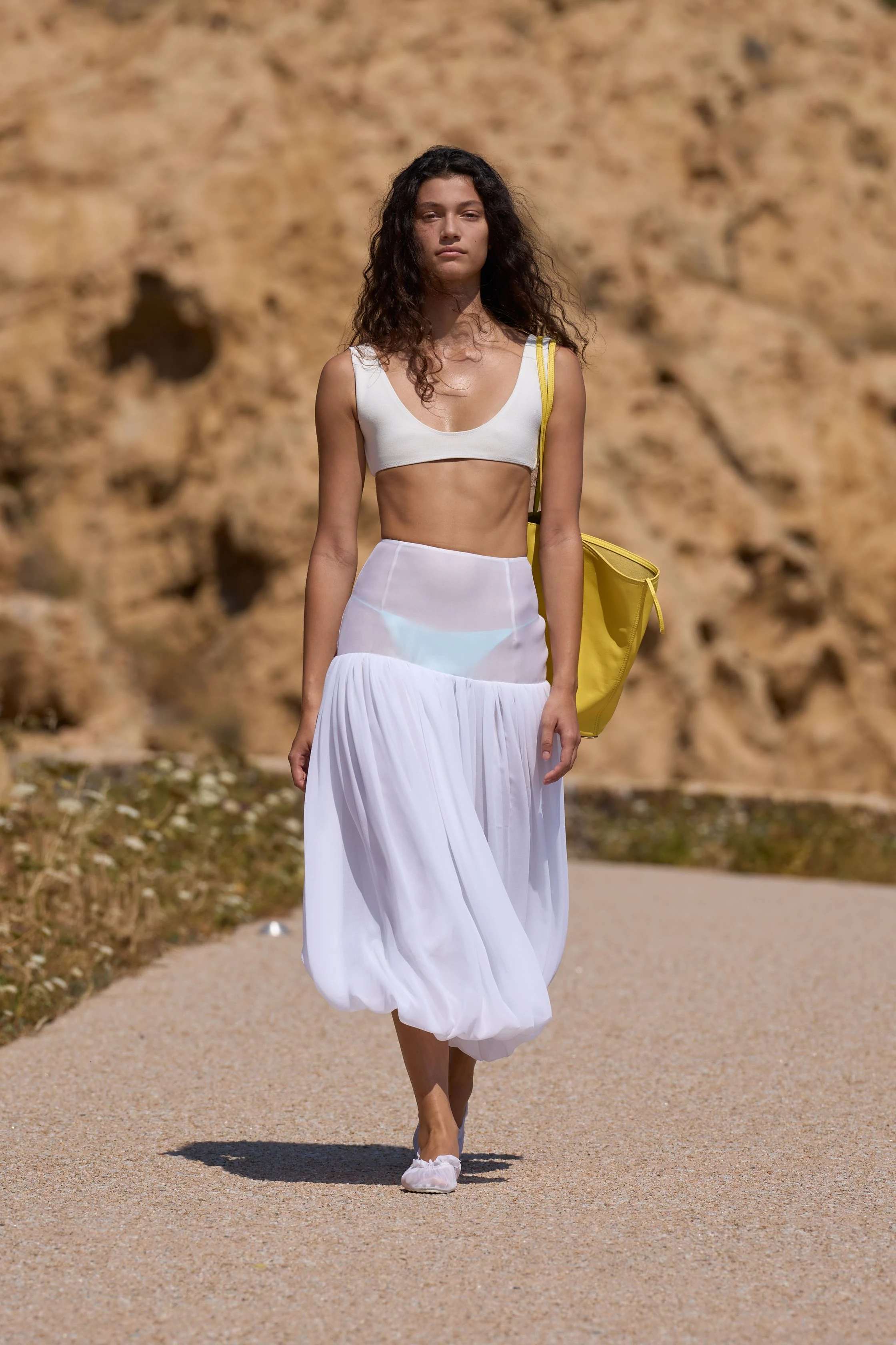 Jacquemus продемонстрував найчарівнішу колекцію літа 2027 — після неї негайно захотілося у відпустку1