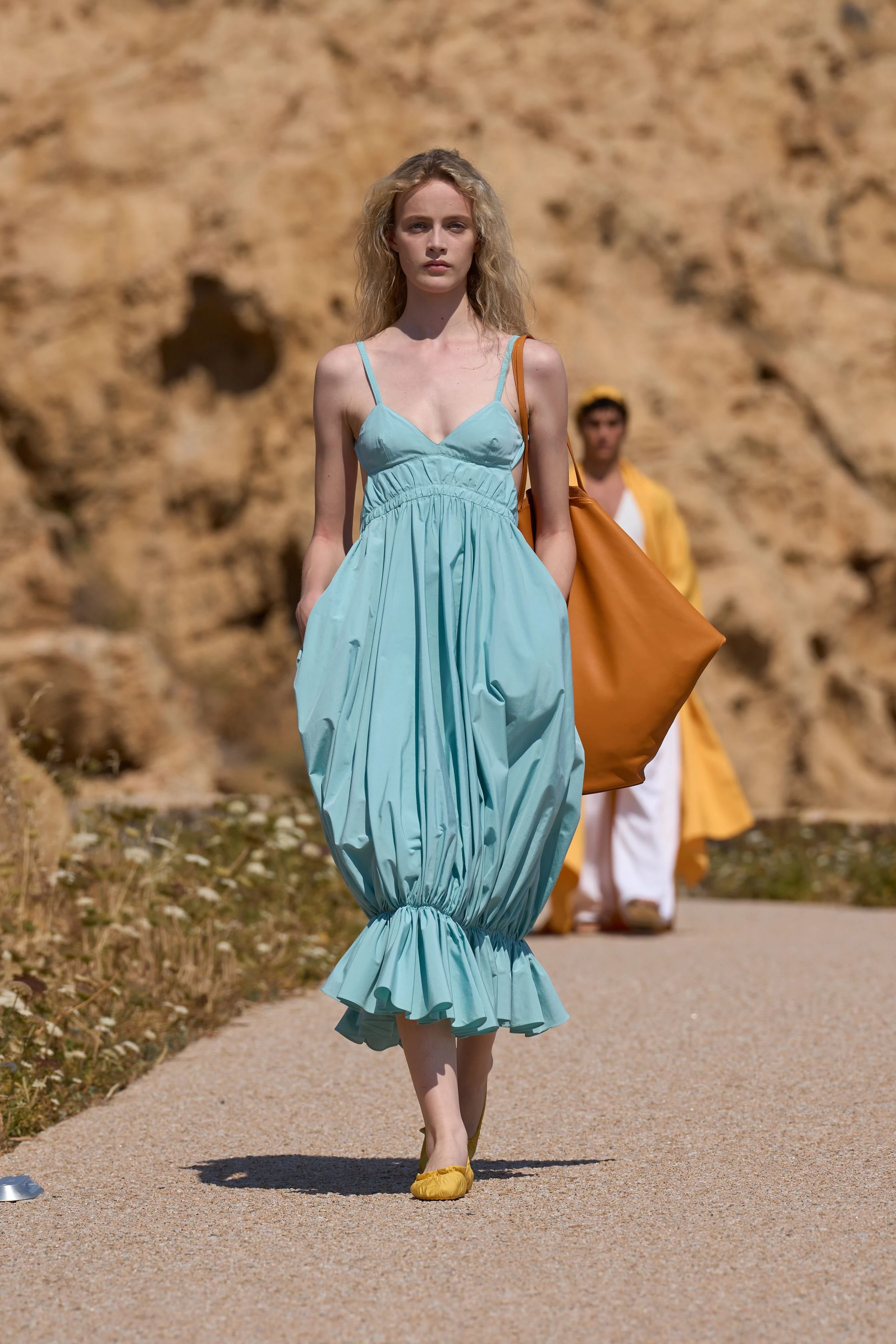 Jacquemus продемонстрував найчарівнішу колекцію літа 2027 — після неї негайно захотілося у відпустку2