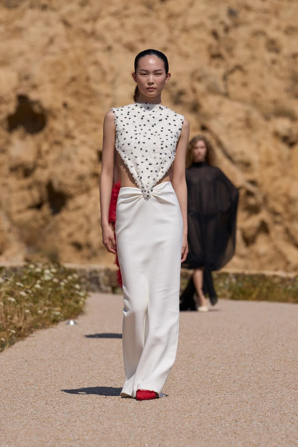 Jacquemus продемонстрував найчарівнішу колекцію літа 2027 — після неї негайно захотілося у відпустку5