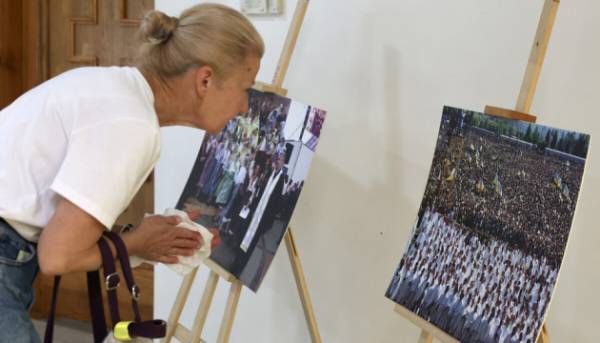 У львівському храмі відкрили фотовиставку до 25-річчя візиту Івана Павла ІІ 8