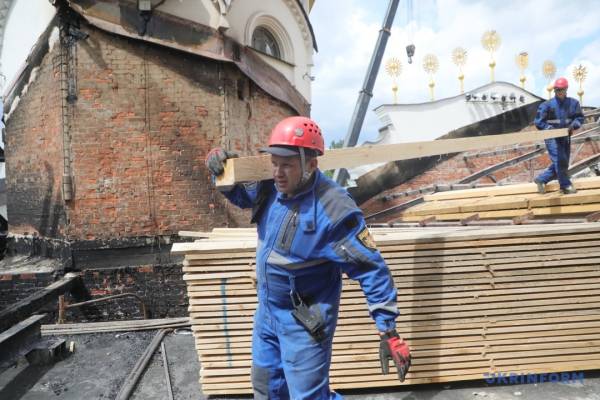 Києво-Печерська лавра внаслідок російської атаки зазнала збитків на пів мільярда гривень 17 Києво-Печерська лавра внаслідок російської атаки зазнала збитків на пів мільярда гривень 17
