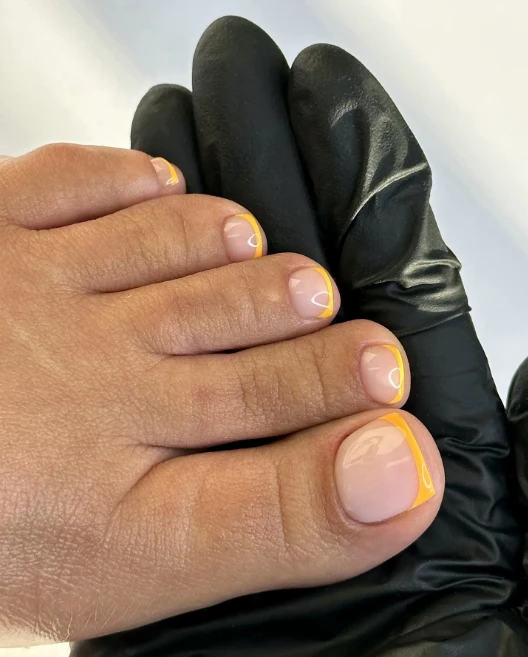 @bombshellnailslondon2