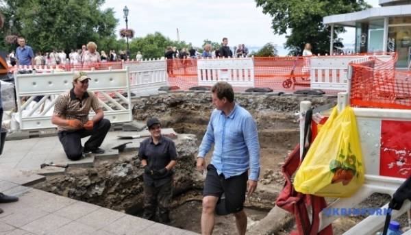 Науковець розповів про фрагмент знайденої в Одесі оборонної стіни V століття до нашої ери 9