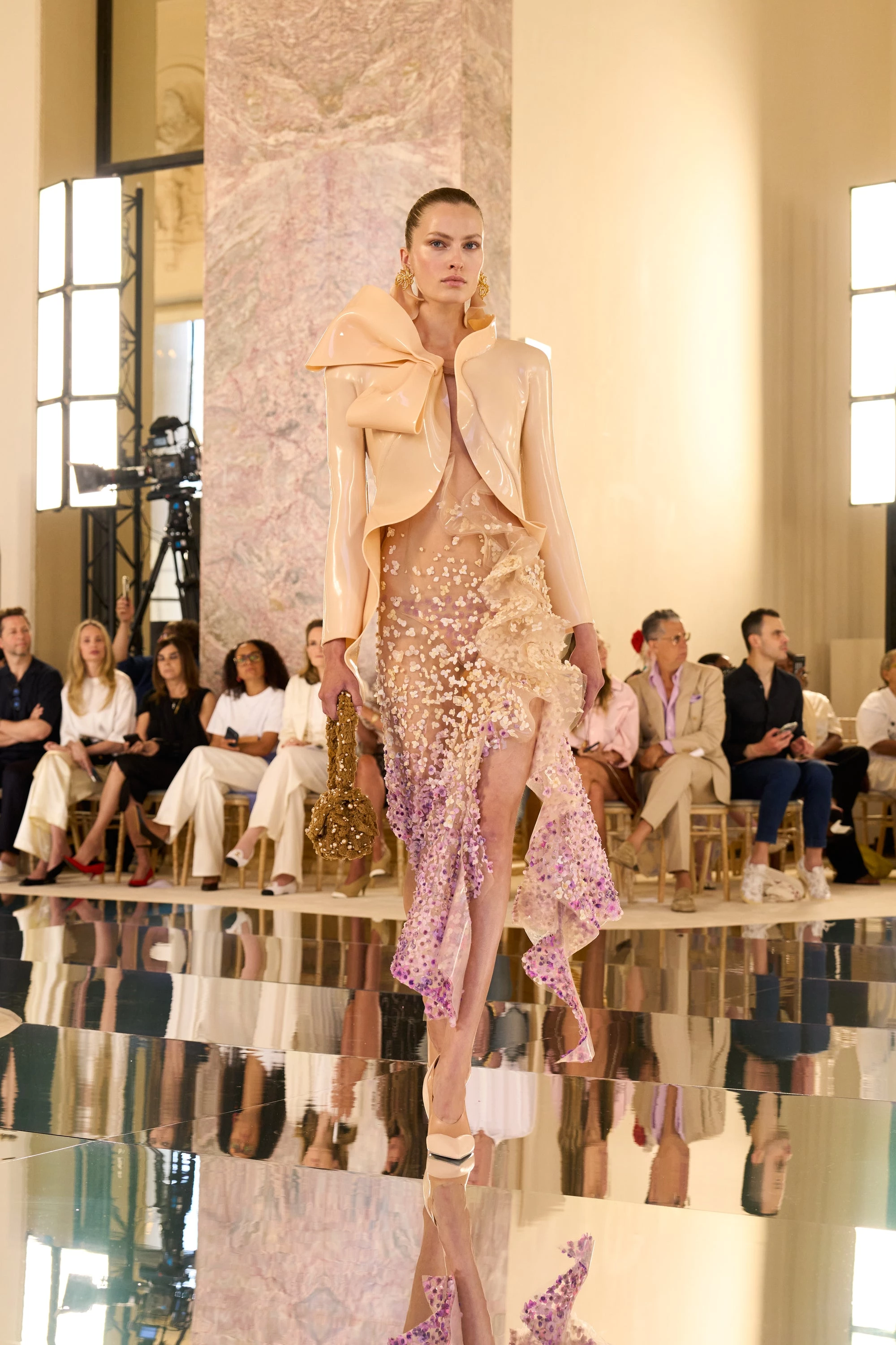 Schiaparelli's Latest Collection Blurs the Lines Between Fashion and Art8