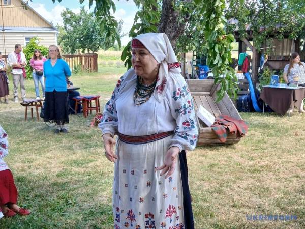 «Зажинки»: перші зібрані з поля колоски відклали на різдвяний дідух 28 «Зажинки»: перші зібрані з поля колоски відклали на різдвяний дідух 28