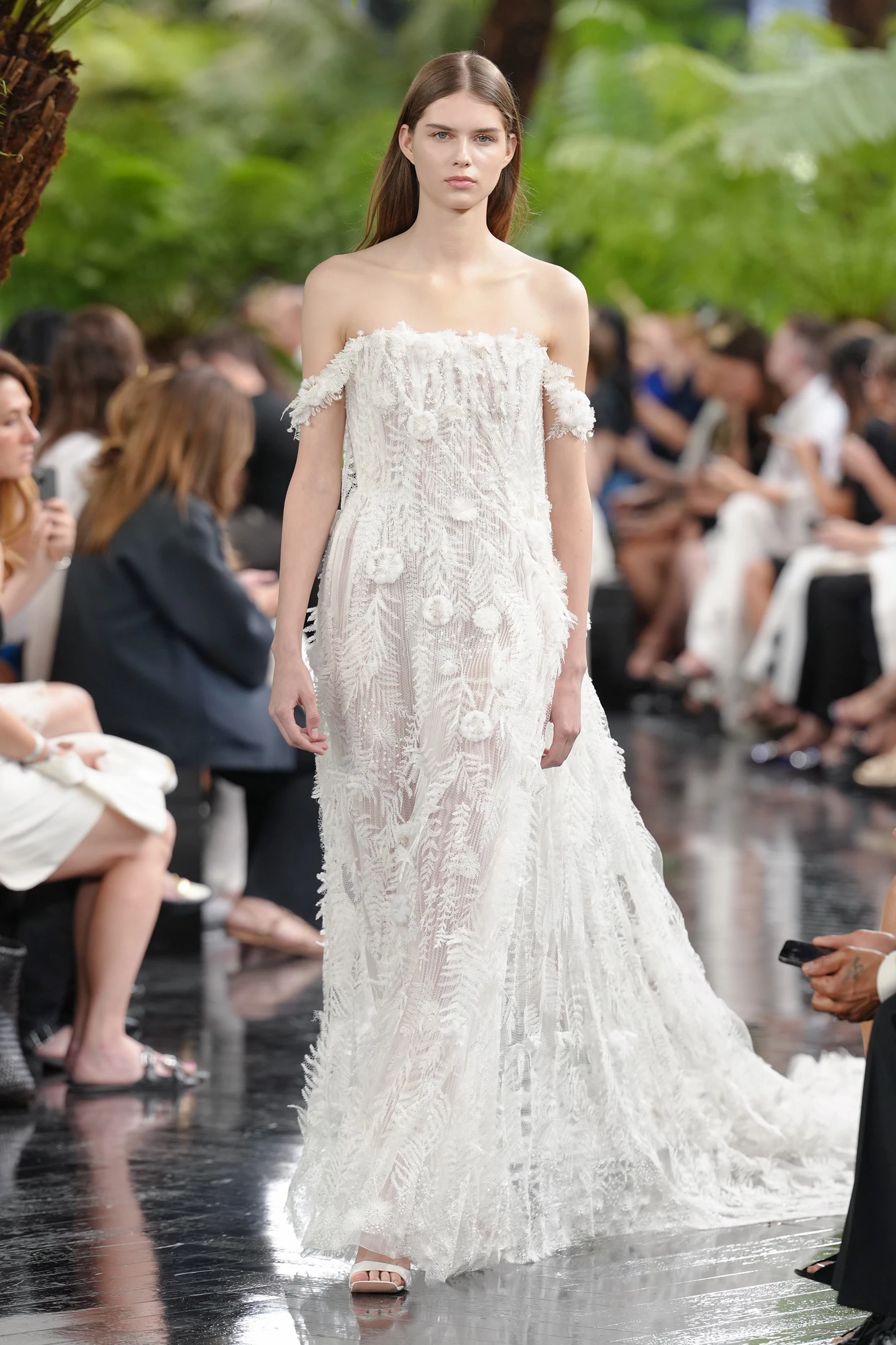 Злиття з природою: нова лінія Dior Couture на осінь-зиму 2026/202715