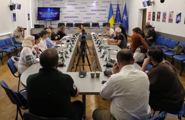 Що сучасний театр шукає і знаходить у «Енеїді»? Феномен Енеїдобуму воєнного часу 43 Що сучасний театр шукає і знаходить у «Енеїді»? Феномен Енеїдобуму воєнного часу 43