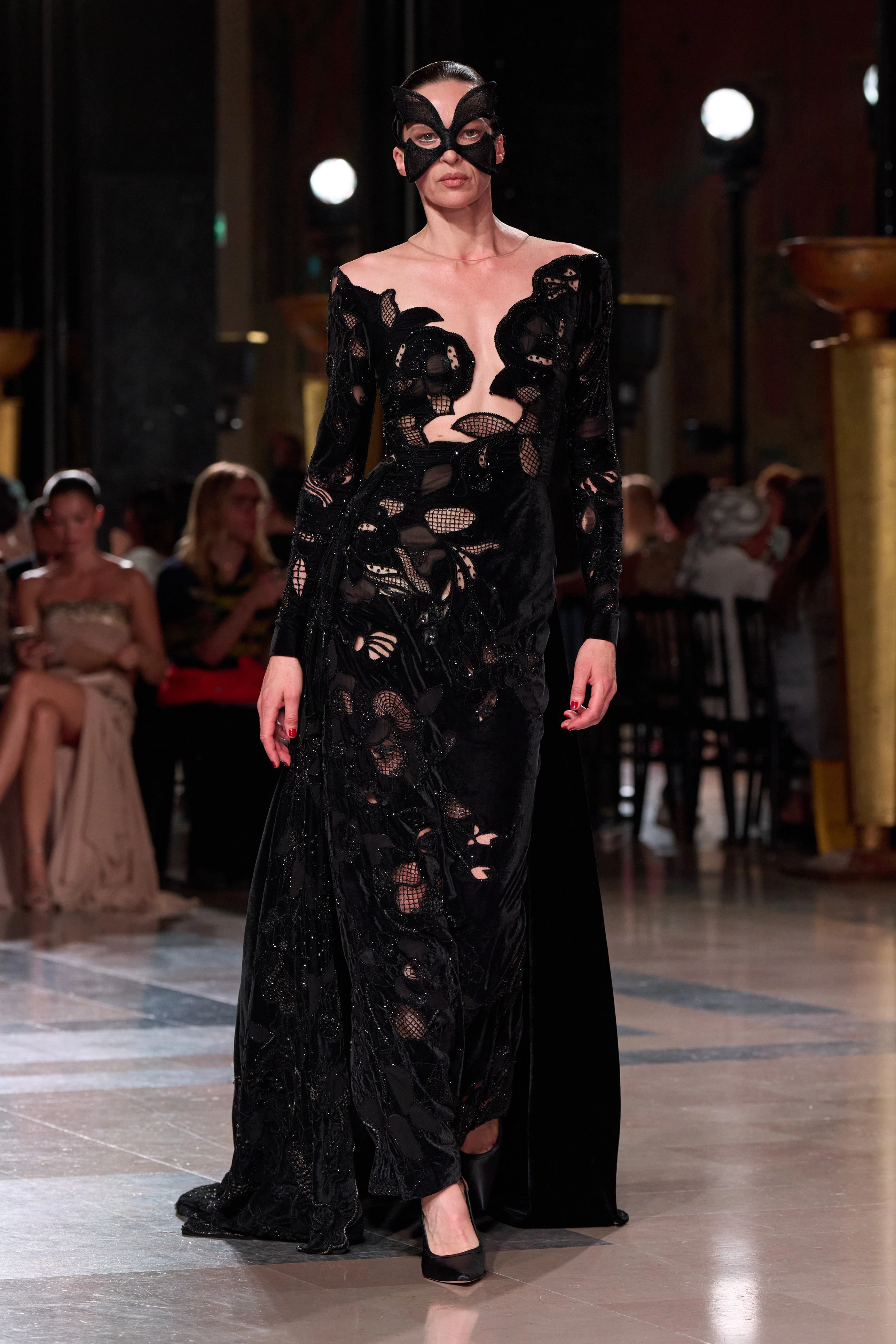 Елі Сааб Couture: осінньо-зимова колекція 2026/279