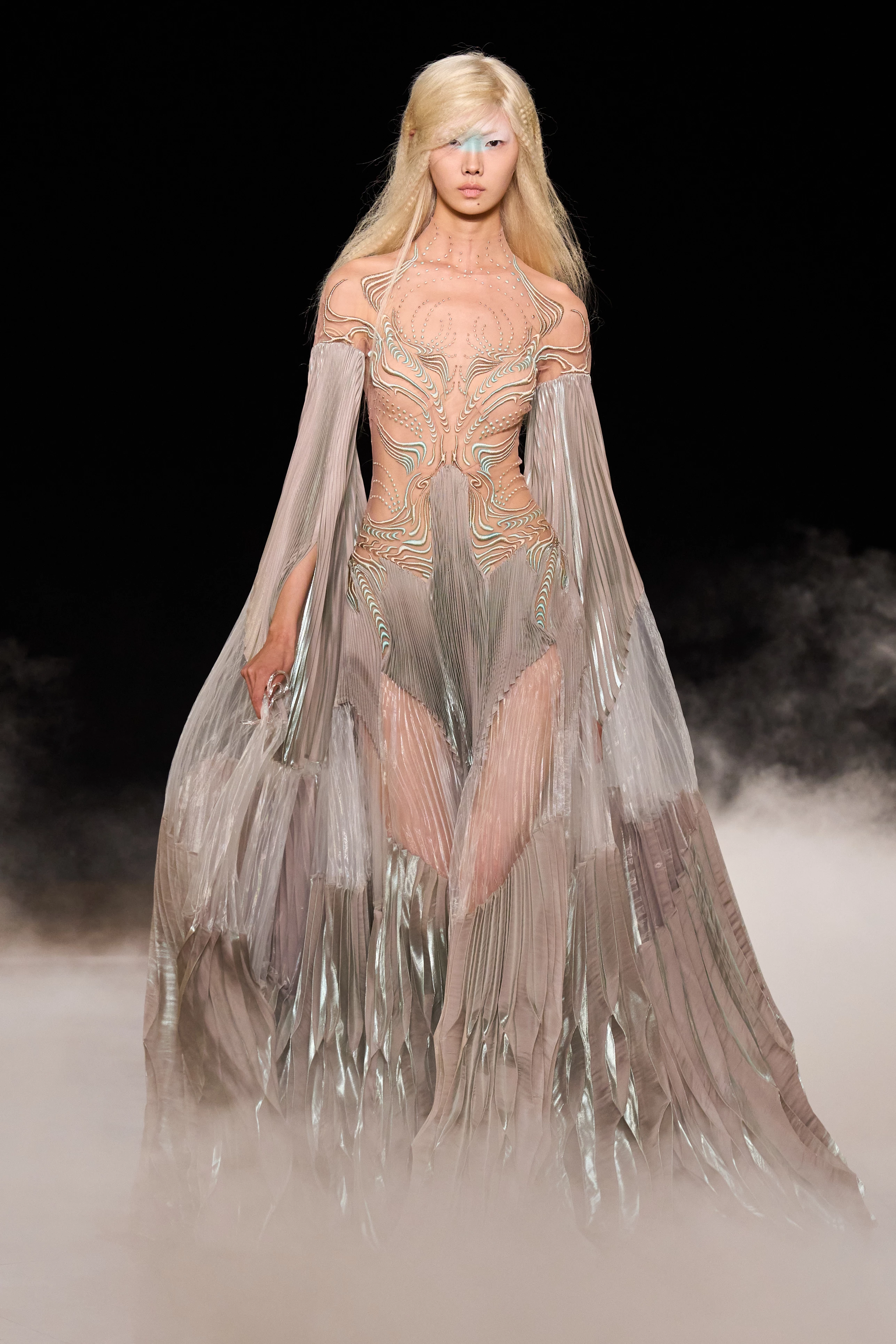 Чарівність високої моди: нова колекція Iris Van Herpen осінь-зима 2026/273