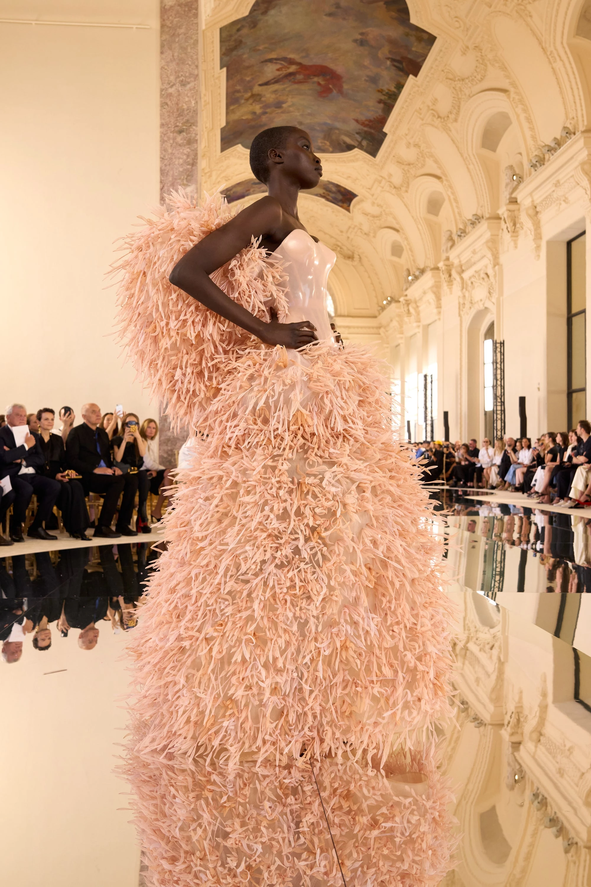 Schiaparelli's Latest Collection Blurs the Lines Between Fashion and Art9