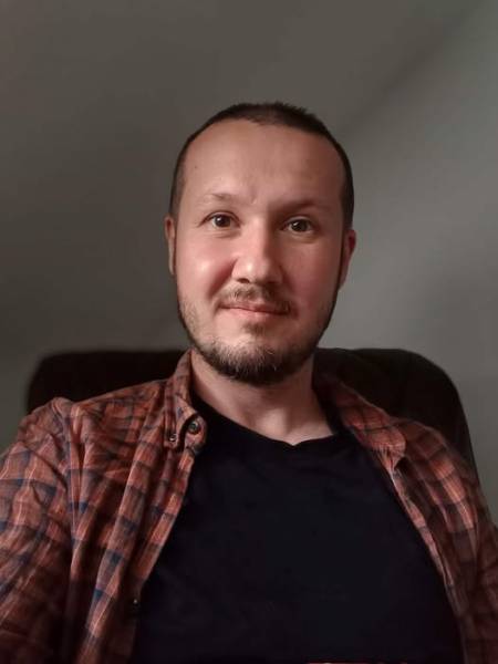 На фронті загинув поет, перекладач і музикознавець Ігор Ходжаніязов 7