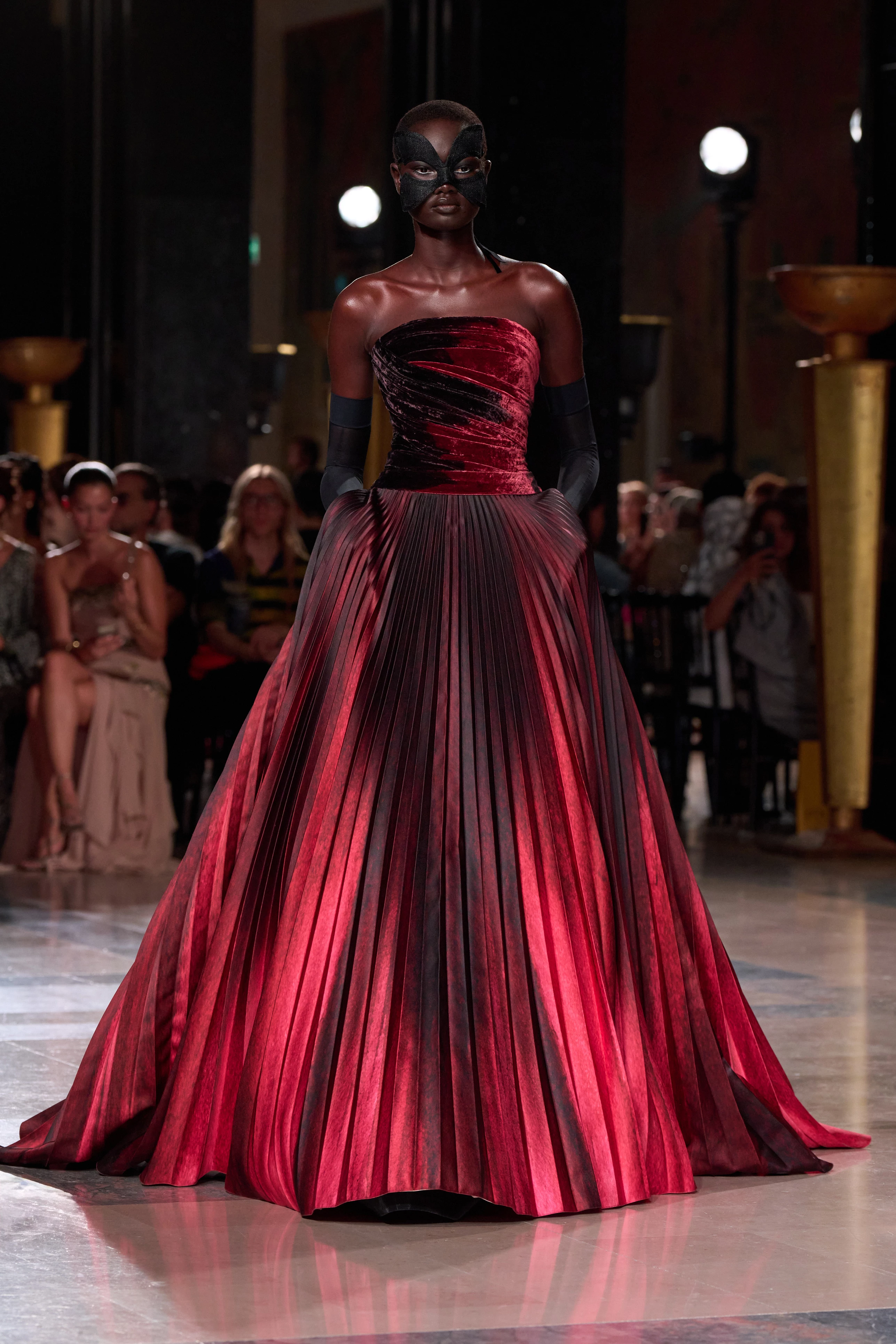 Елі Сааб Couture: осінньо-зимова колекція 2026/273