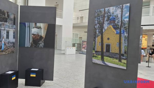 У Гаазі відкрилася фотовиставка Говарда Баффета про незламність українців 14