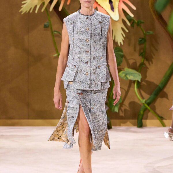 Казкові черевички від Chanel запанували на подіумі haute couture у столиці Франції.