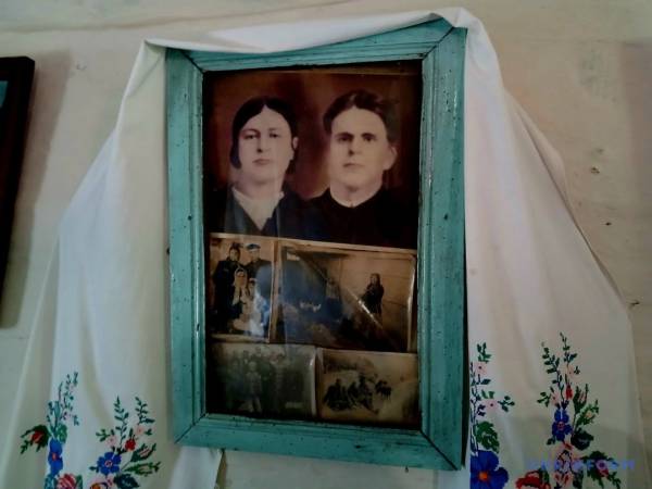 «Зажинки»: перші зібрані з поля колоски відклали на різдвяний дідух 17 «Зажинки»: перші зібрані з поля колоски відклали на різдвяний дідух 17