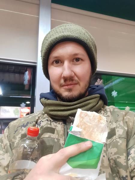 На фронті загинув поет, перекладач і музикознавець Ігор Ходжаніязов 8