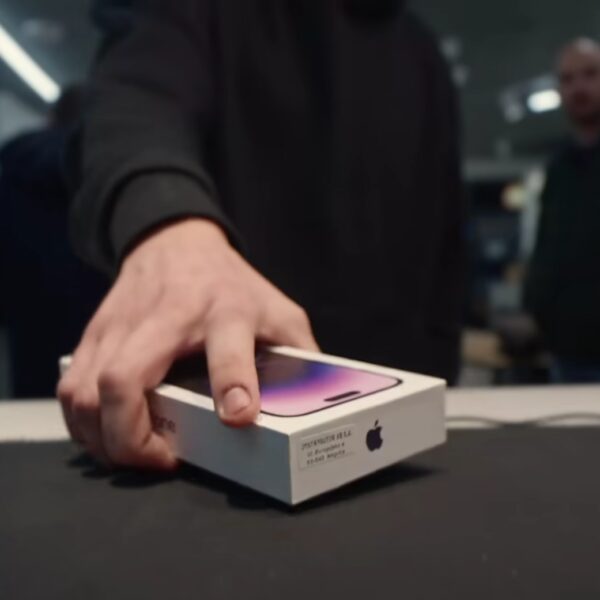 Apple покаже складаний iPhone 9 вересня
