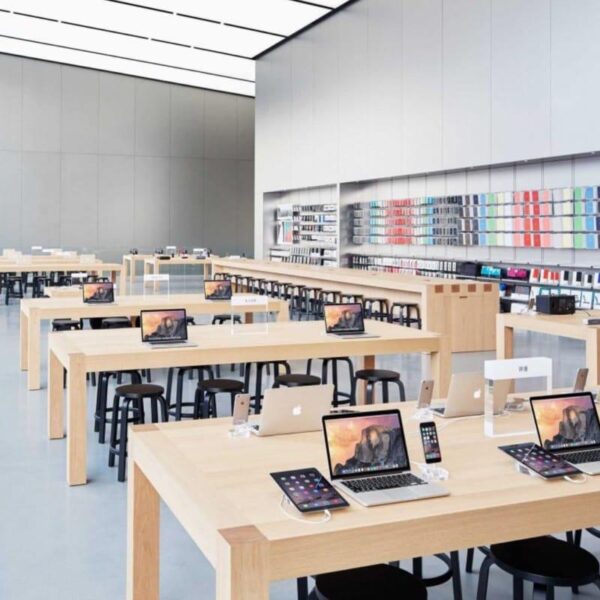 Apple готує рекордну хвилю нових пристроїв: від складаного iPhone до сенсорного MacBook