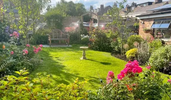 Англійський B&B визнали найкращим у країні 12 MonkBridge House, визнаний найкращим Bed & Breakfast у Йорку у 2024 році, розташований лише за кілька хвилин https://www.monkbridgehouseyork.com/hire/