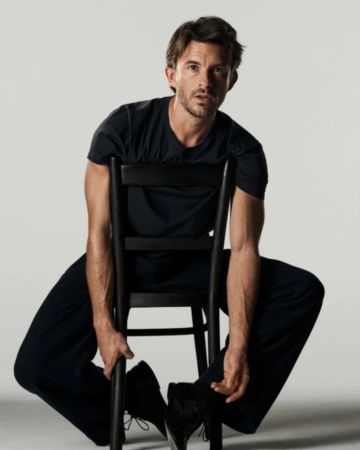 Джонатан Бейлі – амбасадор нового аромату Giorgio Armani I Will1