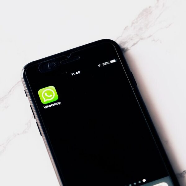 WhatsApp: сім схем шахрайства, що виманюють гроші з карток