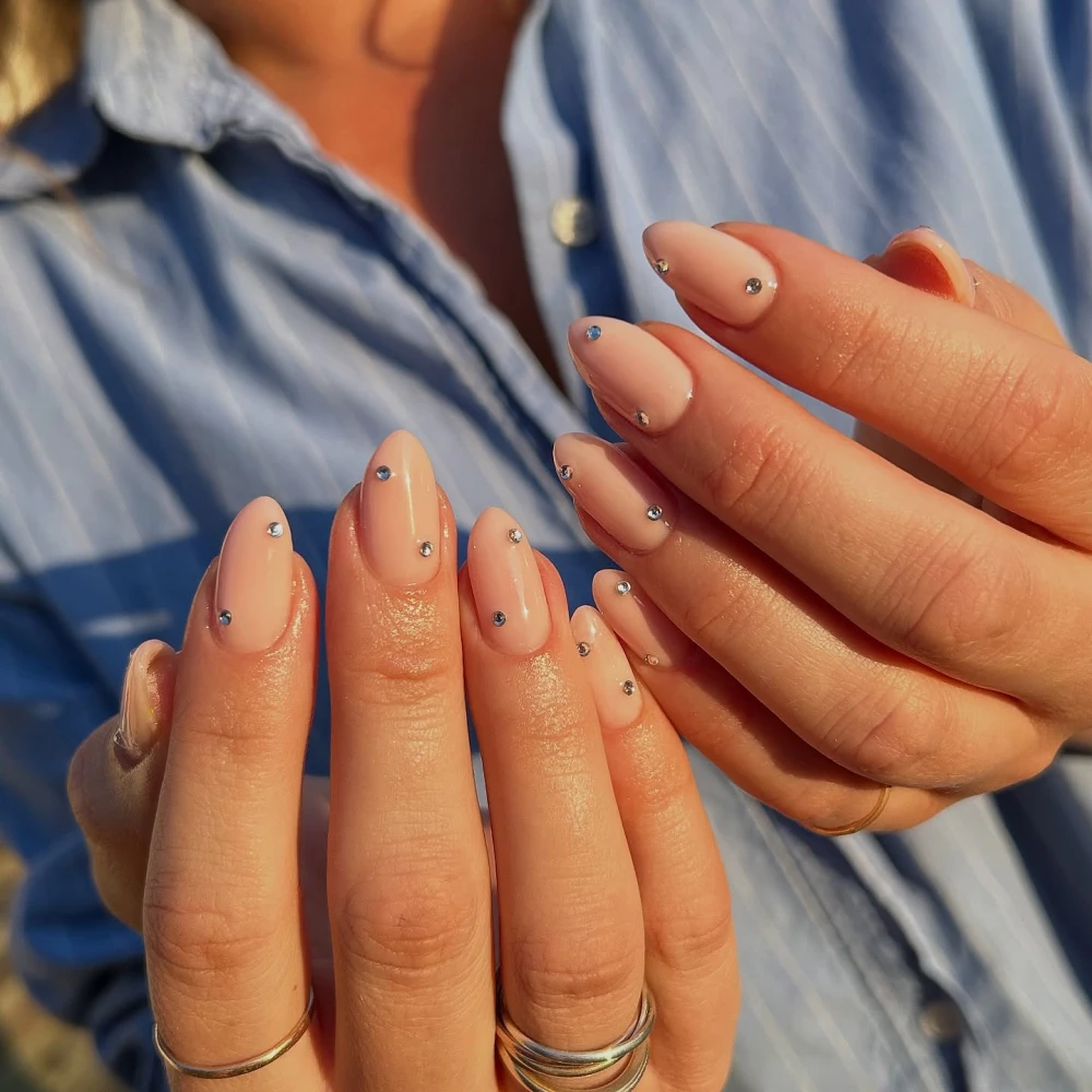 Цей манікюр Кайлі Дженнер — один із головних nail-трендів осені 2026 року5