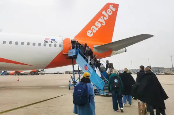 Лайфхак EasyJet: як кожен сантиметр багажу впливає на вартість перельоту