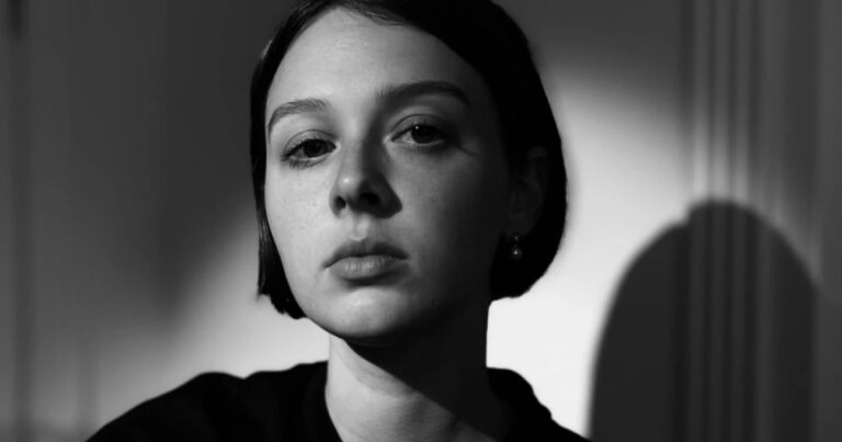 Режисерка Анастасія Фалілеєва звинуватила оператора Кірєєва у сексуальному насильстві 3 Режисерка Анастасія Фалілеєва звинуватила оператора Кірєєва у сексуальному насильстві 2