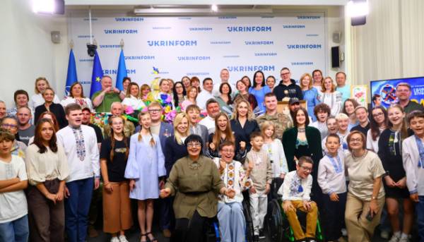 Київ презентував інклюзивний проєкт «Коло незламних» 4 Київ презентував інклюзивний проєкт «Коло незламних» 4