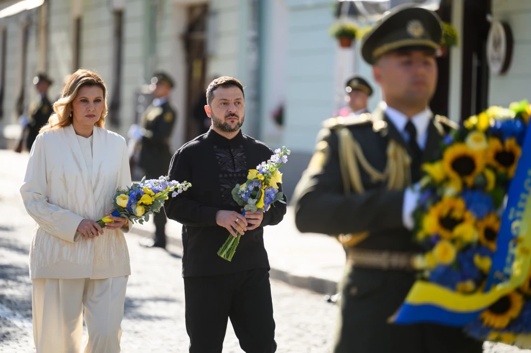 Зеленська обрала LITKOVSKA для вшанування Дня Незалежності 5 Олена Зеленська з'явилася в образі LITKOVSKA на урочистостях до Дня Незалежності України1