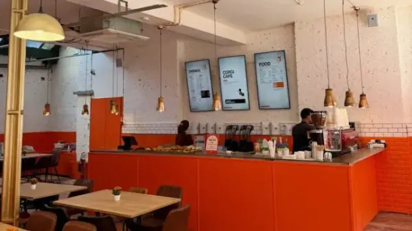 Рекомендації батькам: перша поїздка дитини з друзями 14 The new Corgi Cafe in Shoreditch