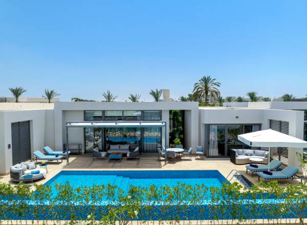 I stayed at Egypt’s new all-inclusive where waiters bring drinks on rollerblades 10