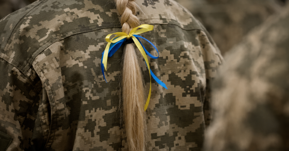 Жінки в ЗСУ: понад 40 тисяч, але виклики залишаються 2 Аналітика StateWatch: кількість жінок в українському війську зростає, але умови не завжди адаптовані0