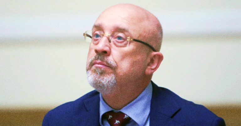 Резніков закликав жінок до служби в армії 20 Резніков закликав жінок до служби в армії 6
