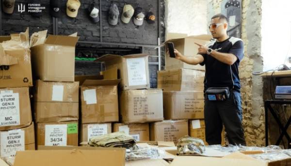 Курган & Agregat підтримали ГУР: гурт передав допомогу розвідці