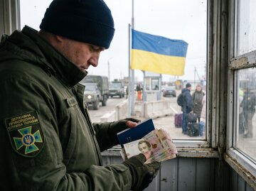 $6300 і $4000 за виїзд за кордон: дві схеми переправлення чоловіків провалилися2