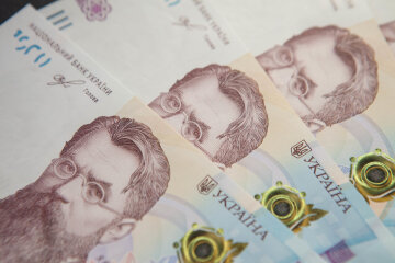 2700 гривень до Дня Незалежності: можливі проблеми з виплатою 6 2 700 грн до Дня Незалежності: які нюанси можуть бути з виплатою2