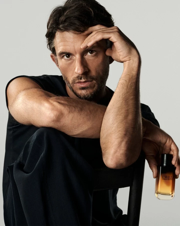 Джонатан Бейлі – амбасадор нового аромату Giorgio Armani I Will0
