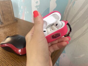 Samsung готує повнорозмірні навушники "Galaxy H1": конкуренти AirPods Max і Sony2