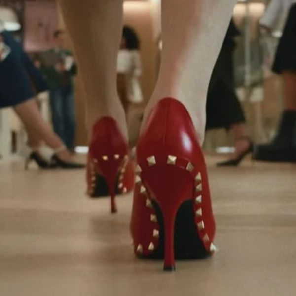 Нова колекція Prada піде з молотка