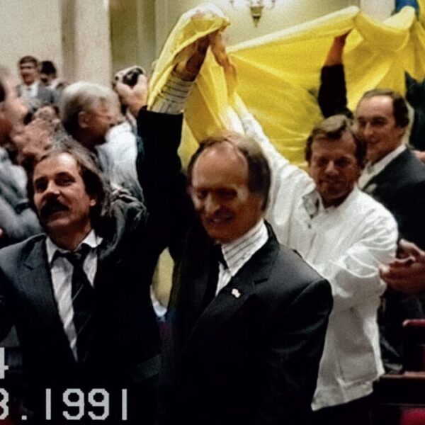 Прапор 1991 року: 7 метрів історії, що рятує українців