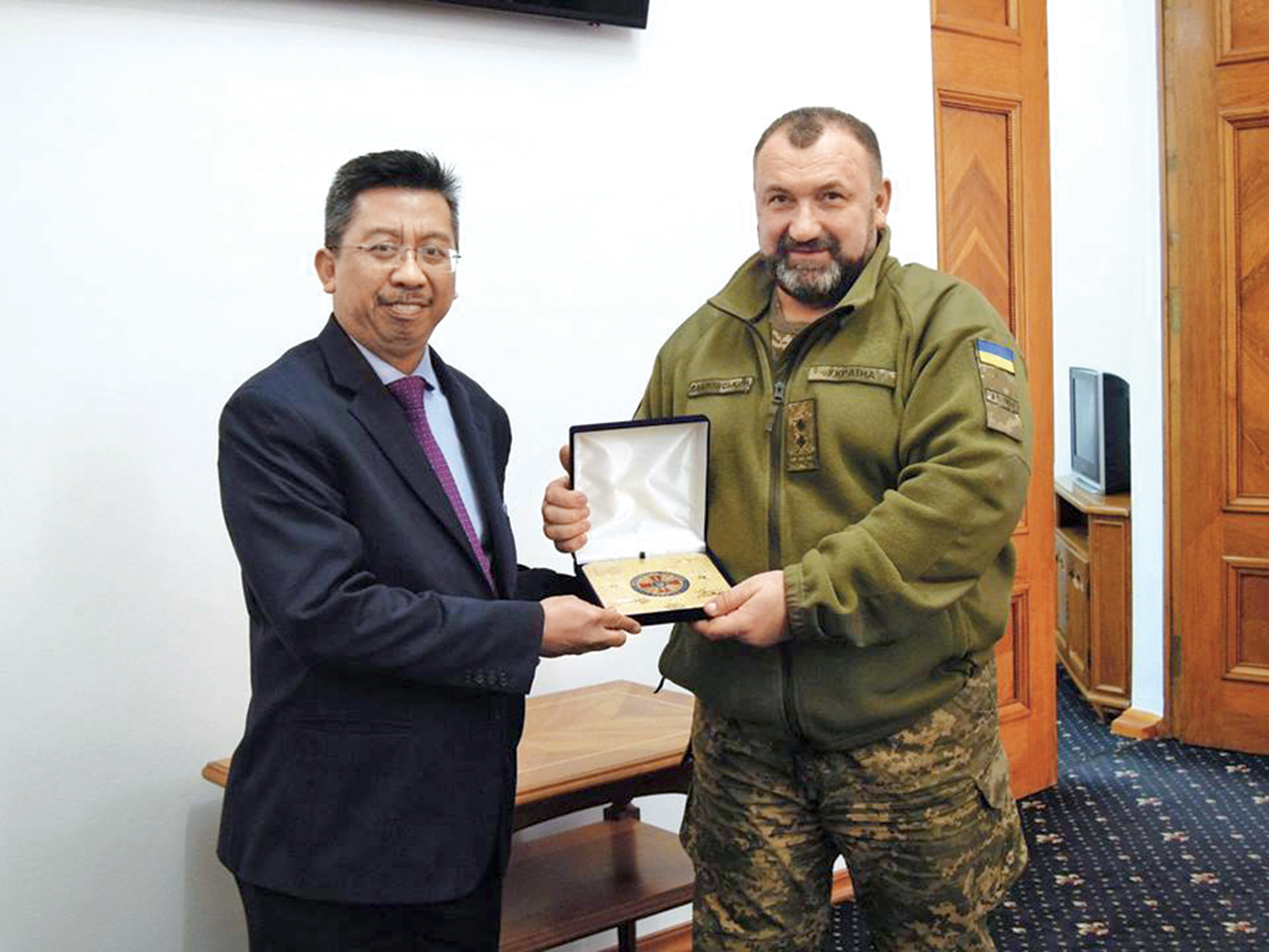 Посол Малайзії в Україні Дато Раджа Реза:  Найбільше мене вразило ваше метро – такого  глибокого я ще не бачив | Mandry1