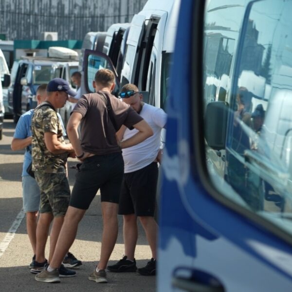 Молдова посилює контроль: без техогляду авто на кордон не пустять