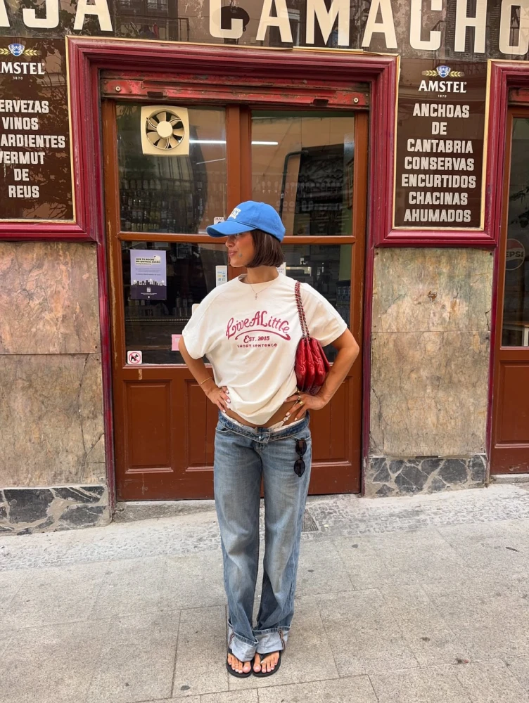 Футболки, що підкорюють street style: новий тренд для всіх 14 Ці футболки — новий streetstyle-хіт, який може приміряти кожна5