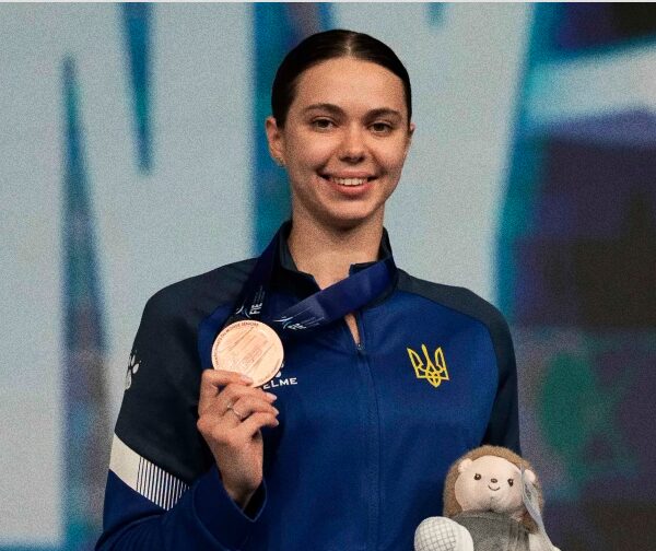 Аліна Полозюк виборола першу в історії України медаль чемпіонату світу з рапіри