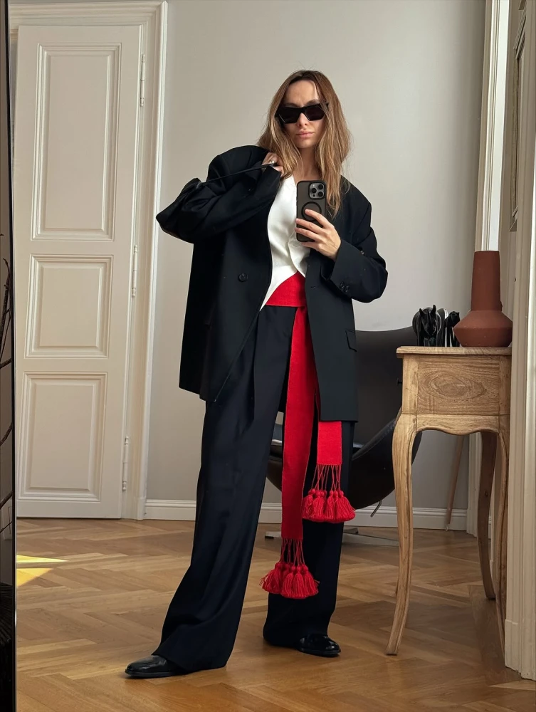Вбрання із сенсом: що одягають українські fashion-інфлюенсерки на День Незалежності9