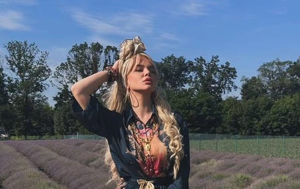 Аліна Гросу вперше показала 4-місячного сина 6 Аліна Гросу поділилася фото 4-місячного сина1