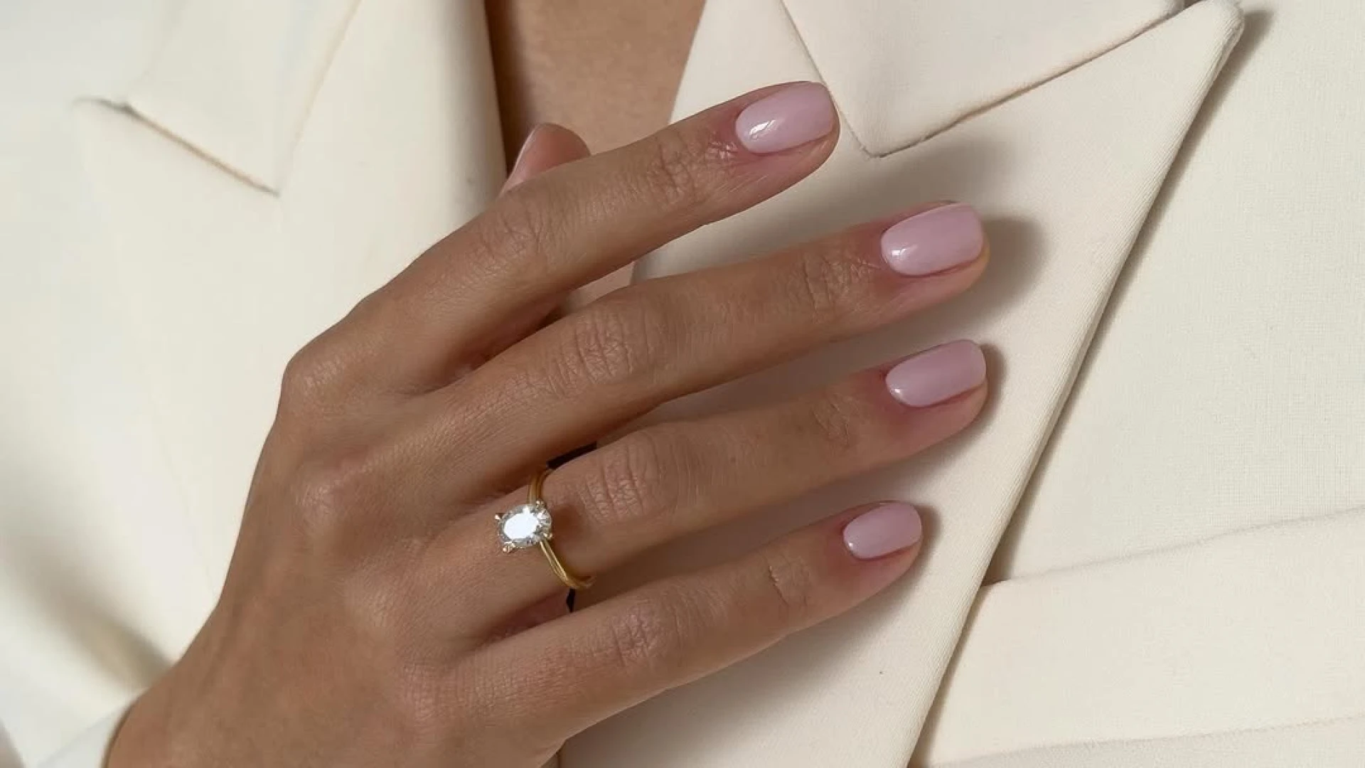 Petal nails — ніжний тренд манікюру літа-20260